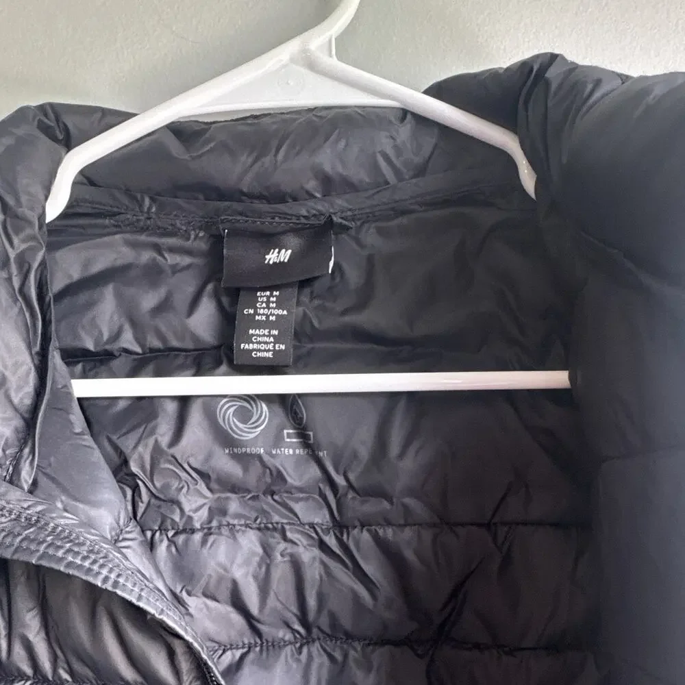 H&M Men's Black Quilted Puffer Vest Full Zip Windproof Water Repellent M